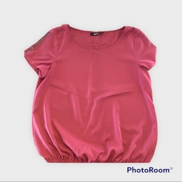 a.n.a Tops - NWOT burgundy top 124